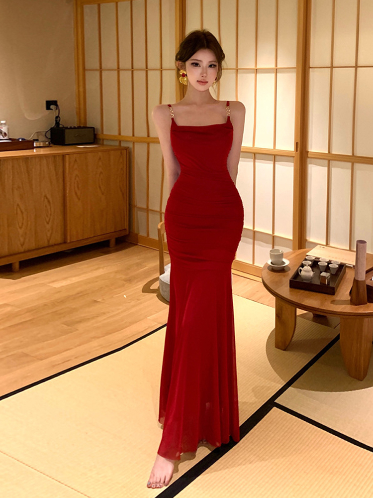 Women Fashion Over The Years - Moda Retro Uzun Diz Üstü Sırtı